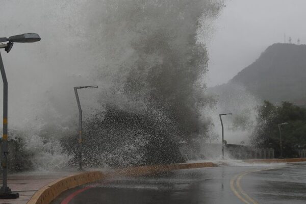 Tifo_n_Krathon_golpea_la_regio_n_de_Taiwa_n__2_muertos__ma_s_de_100_heridos