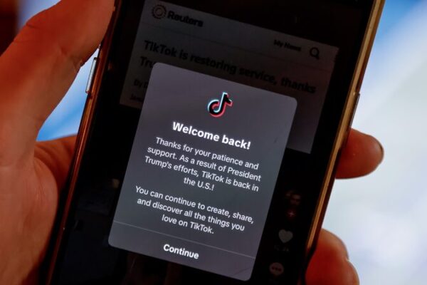 ¡TikTok está de vuelta! La app restaura el servicio en EE. UU. tras un breve cierre _TikTok_esta__de_vuelta__La_app_restaura_el_servicio_en_EE__UU__tras_un_breve_cierre video poster