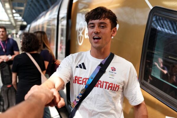 Tom Daley, cinco veces medallista olĂmpico, anuncia su retiro del clavado Tom_Daley__cinco_veces_medallista_oli_mpico__anuncia_su_retiro_del_clavado