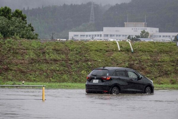 Tormenta_Maria_golpea_Iwate__Japo_n__Lluvia_intensa_interrumpe_vuelos_y_trenes______