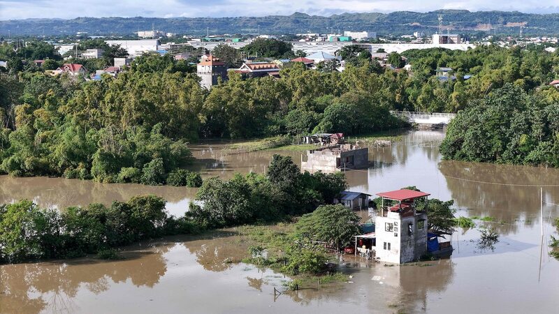 Tormenta_Trami_deja_66_muertos_en_Filipinas_y_amenaza_con_volver___