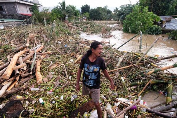 Tormenta_Trami_golpea_a_Vietnam_mientras_la_cifra_de_muertos_en_Filipinas_sube_a_110