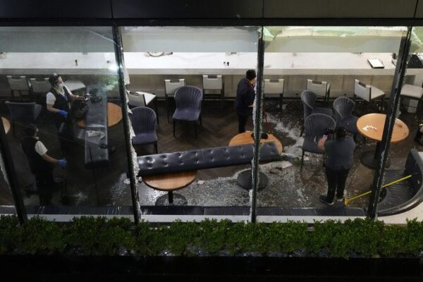 Tormenta poderosa arrasa Houston: Cuatro muertos, 800,000 hogares sin electricidad Tormenta_poderosa_arrasa_Houston__Cuatro_muertos__800_000_hogares_sin_electricidad