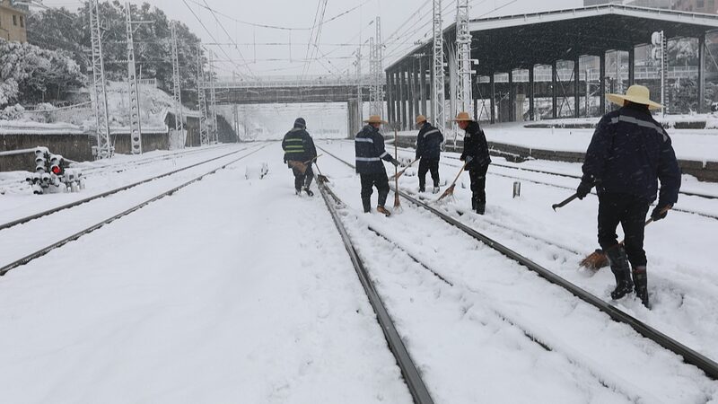 Tormentas_de_nieve_e_picas_congelara_n_el_frenesi__de_viajes_del_Festival_de_Primavera_en_China___