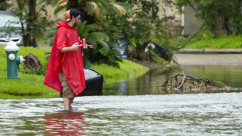 Tormentas_masivas_azotan_Texas__dejan_a_millones_sin_electricidad___