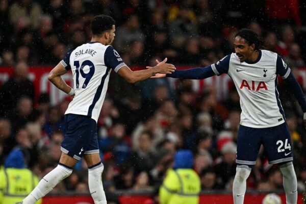 Tottenham_aplasta_a_Manchester_United_3_0_en_Old_Trafford____