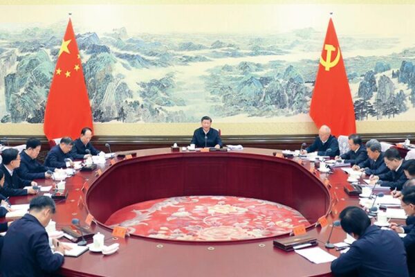 ¡Trabajadores Chinos Unidos! La Visión de Xi Jinping para la Rejuvenecimiento Nacional _Trabajadores_Chinos_Unidos__La_Visio_n_de_Xi_Jinping_para_la_Rejuvenecimiento_Nacional