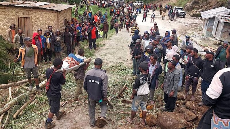 __Tragedia_en_Papu_a_Nueva_Guinea__Ma_s_de_300_temen_estar_sepultados_en_un_enorme_deslizamiento_de_tierra__