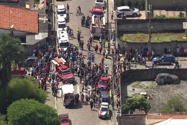 Tragedia_en_Suzano__Tiroteo_escolar_conmociona_a_Brasil__ video poster