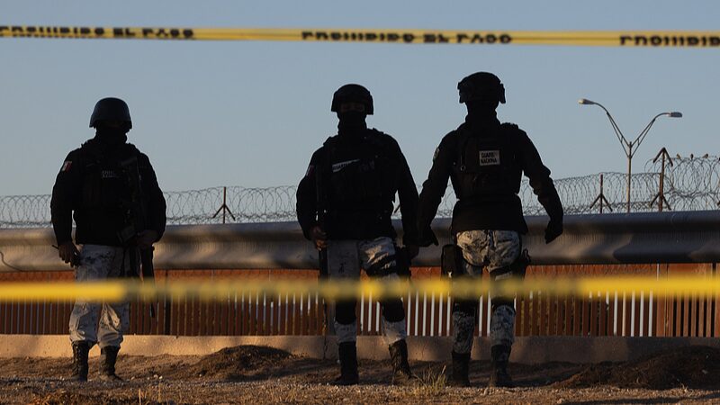 Trump_declara_emergencia_nacional_para_detener_la_inmigracio_n_ilegal_en_su_primer_di_a_en_el_cargo