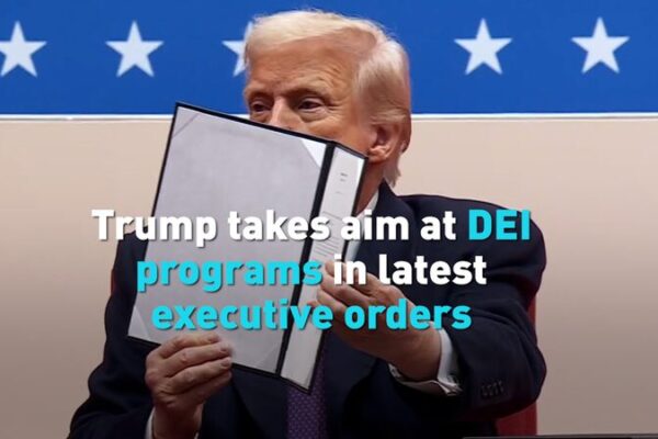 Trump sacude al gobierno con audaces órdenes ejecutivas Trump_sacude_al_gobierno_con_audaces_o_rdenes_ejecutivas video poster