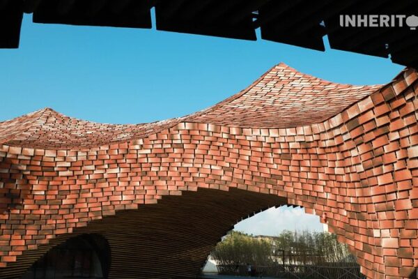 UCCA_Clay_abre_en_Yixing__donde_7_000_an_os_de_cera_mica_se_encuentran_con_el_arte_moderno__
