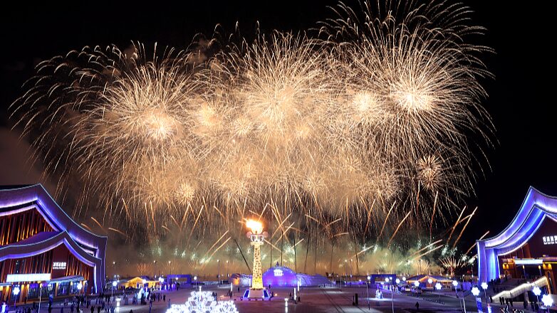 Un_Espectacular_Show_de_Fuegos_Artificiales_Marca_el_Inicio_de_los_14__Juegos_Nacionales_de_Invierno_de_China_en_Hulun_Buir