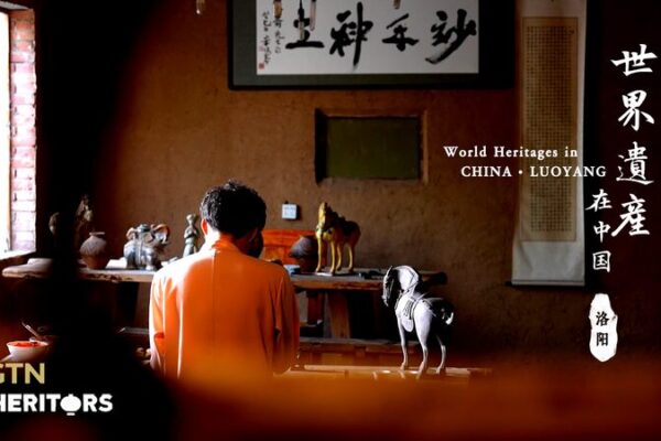 Un Milenio en Color: El Renacimiento Vibrante del Tang San Cai con el Artesano Zhang Yipeng Un_Milenio_en_Color__El_Renacimiento_Vibrante_del_Tang_San_Cai_con_el_Artesano_Zhang_Yipeng video poster