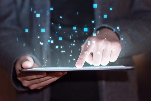 Usuarios de Internet en China superan los 1.1 mil millones, impulsando la economía digital 🚀 Usuarios_de_Internet_en_China_superan_los_1_1_mil_millones__impulsando_la_economi_a_digital__