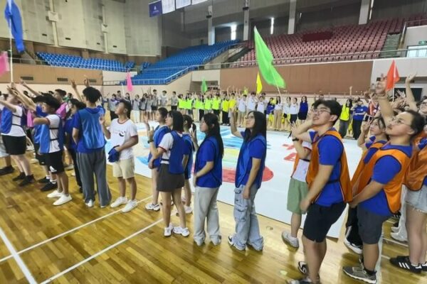 Viaje de autodescubrimiento: estudiantes franceses exploran raíces chinas desde Shanghái hasta Macao Viaje_de_autodescubrimiento__estudiantes_franceses_exploran_rai_ces_chinas_desde_Shangha_i_hasta_Macao