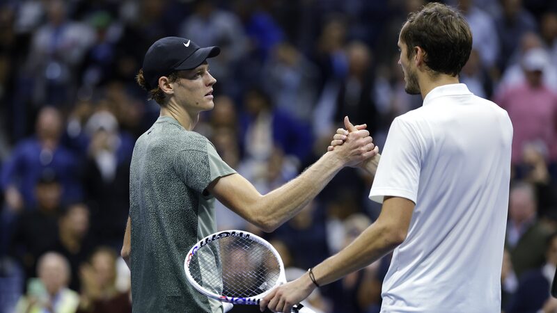 Victoria_E_pica__Sinner_supera_a_Medvedev_en_emocionante_cuartos_de_final_del_US_Open