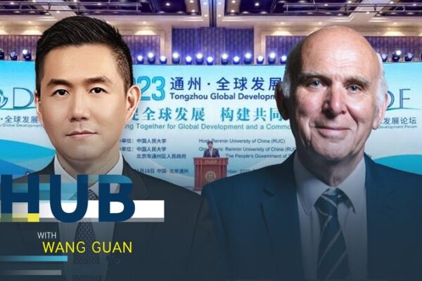 Vince_Cable__China_liderara__el_camino_hacia_un_futuro_comu_n_global video poster