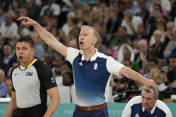 Vincent Collet deja el cargo de entrenador de Francia para convertirse en asesor de la FFBB Vincent_Collet_deja_el_cargo_de_entrenador_de_Francia_para_convertirse_en_asesor_de_la_FFBB