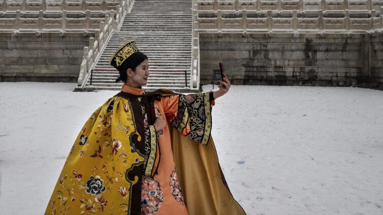 Visitantes_en_Hanfu_Traen_Vibras_Antiguas_a_un_Peki_n_Nevado
