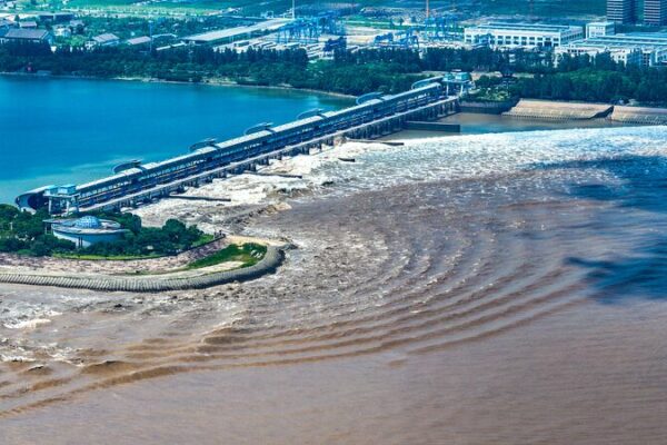 ¡Vive la Increíble Marea Gigante del Río Qiantang! 🌊 _Vive_la_Increi_ble_Marea_Gigante_del_Ri_o_Qiantang___ video poster