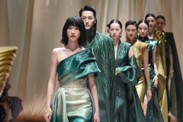 Vlogueros_Africanos_Revelan_Sus_Aventuras_en_China__Cultura__Cafe__y_Moda