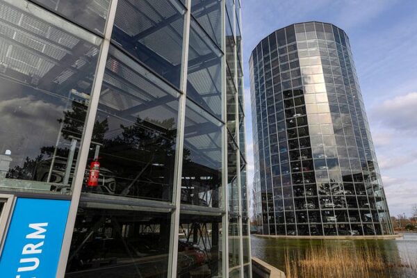 Volkswagen considera cerrar plantas en Alemania ante presiones de competencia asiática 🚗🔥 Volkswagen_considera_cerrar_plantas_en_Alemania_ante_presiones_de_competencia_asia_tica___
