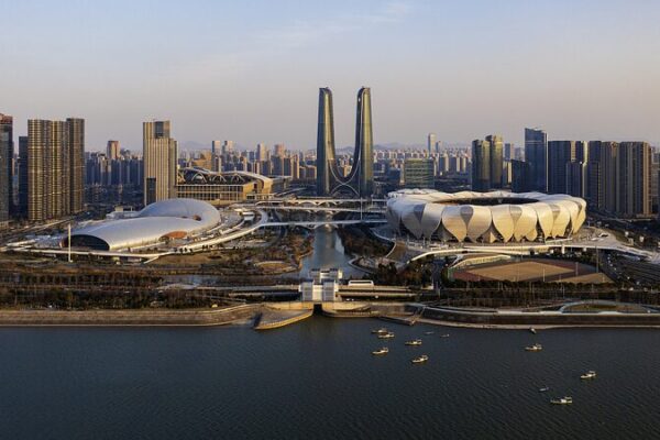 Vuela sobre la maravilla olímpica de Hangzhou: ¡Prepárate para los 19.os Juegos Asiáticos! Vuela_sobre_la_maravilla_oli_mpica_de_Hangzhou___Prepa_rate_para_los_19_os_Juegos_Asia_ticos_ video poster