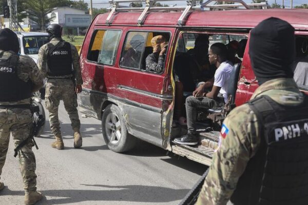 Vuelos de la ONU a Haití suspendidos ante el aumento de la violencia 🚫✈️ Vuelos_de_la_ONU_a_Haiti__suspendidos_ante_el_aumento_de_la_violencia____