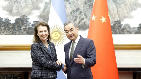 ______Wang_Yi_celebra_los_fuertes_lazos_entre_China_y_Argentina_