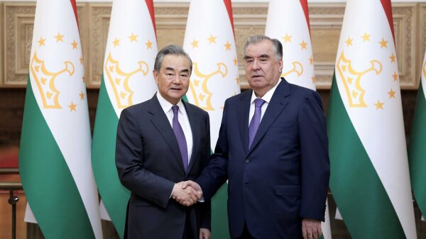 ¡Wang Yi de China visita Tayikistán para potenciar los lazos económicos! 🔥 _Wang_Yi_de_China_visita_Tayikista_n_para_potenciar_los_lazos_econo_micos___