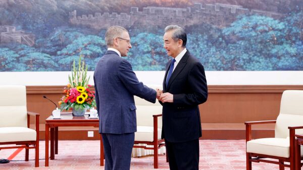 Wang_Yi_pide_una_alianza_entre_China_y_EE__UU__para_abordar_desafi_os_globales___