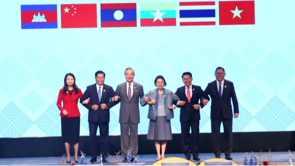 Wang Yi propone un plan de cuatro puntos para profundizar la cooperación Lancang-Mekong Wang_Yi_propone_un_plan_de_cuatro_puntos_para_profundizar_la_cooperacio_n_Lancang_Mekong