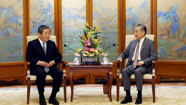 _Wang_Yi_y_Japo_n_fortalecen_lazos_para_un_futuro_ma_s_brillante____