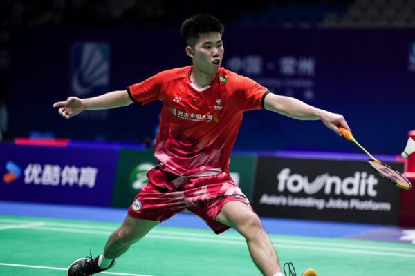 Weng_Hongyang_de_China_brilla__vence_a_Antonsen_para_llegar_a_las_semifinales_del_China_Open_BWF