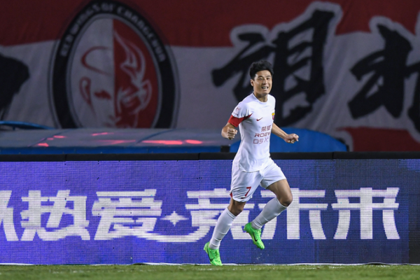 _Wu_Lei_rompe_el_re_cord_de_goles_en_la_CSL_en_un_e_pico_enfrentamiento_de_7_goles____
