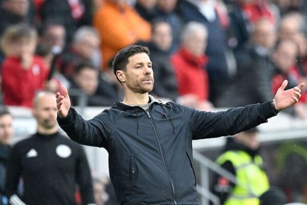 Xabi_Alonso_confirma_que_se_queda_en_el_Bayer_Leverkusen___