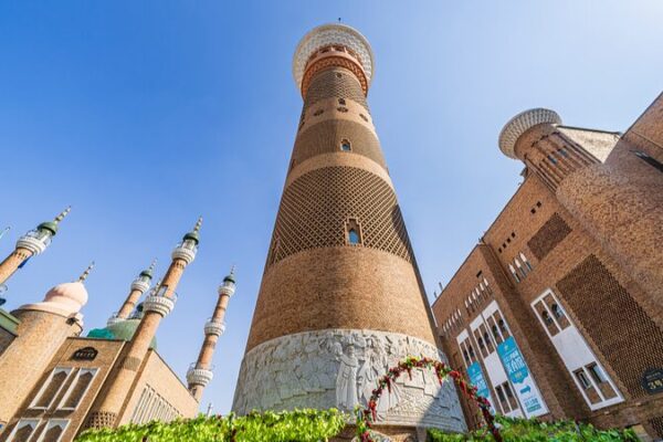 Xi_Jinping_busca_li_deres_de_primer_nivel_para_el_futuro_de_Xinjiang__