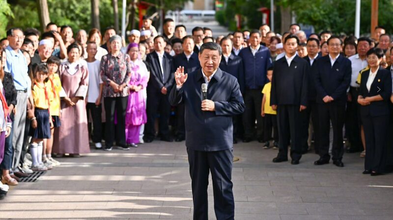 Xi_Jinping_celebra_la_unidad_e_tnica_en_visita_a_Ningxia___Somos_una_gran_familia_
