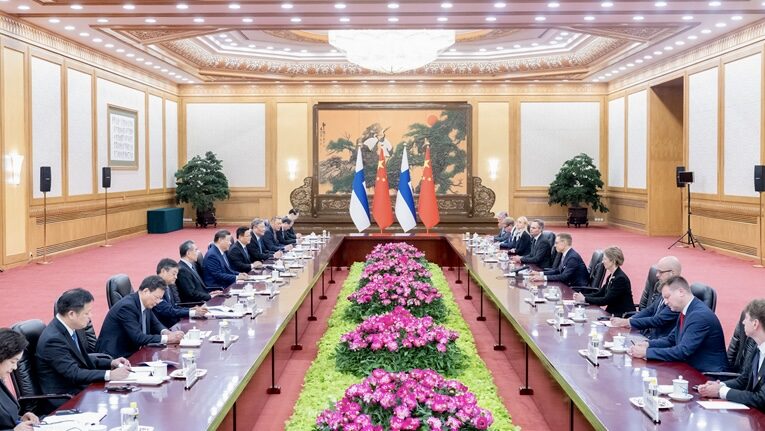 Xi_Jinping_elogia_el__valor_excepcional__de_la_amistad_entre_China_y_Finlandia_en_conversaciones_con_Stubb video poster
