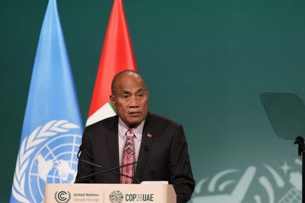 Xi Jinping felicita a Maamau por su reelección como presidente de Kiribati 🎉 Xi_Jinping_felicita_a_Maamau_por_su_reeleccio_n_como_presidente_de_Kiribati__