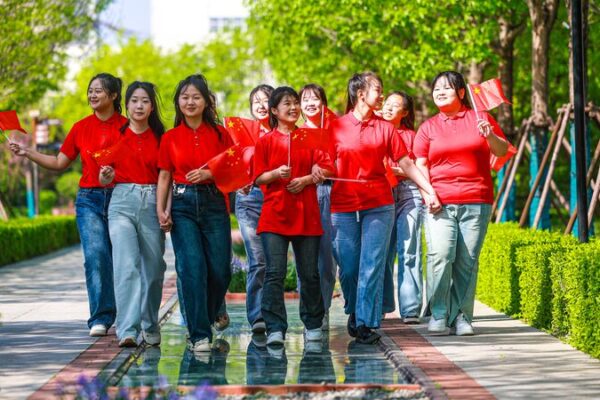 Xi_Jinping_hace_un_llamado_a_la_juventud_para_liderar_la_modernizacio_n_de_China__