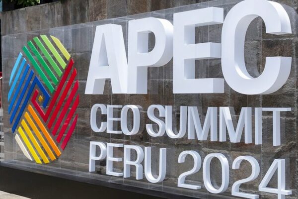 Xi_Jinping_hace_un_llamado_por_una_globalizacio_n_inclusiva_en_la_Cumbre_de_CEOs_de_APEC