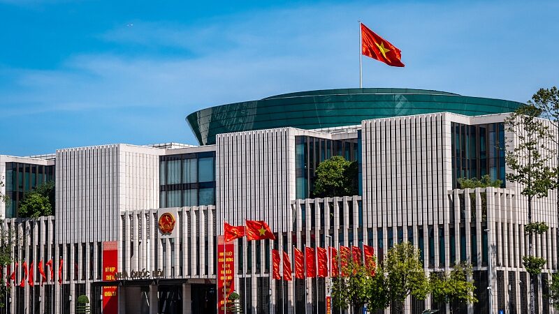 Xi_Jinping_llega_a_Vietnam__una_visita_de_estado_llena_de_promesas video poster