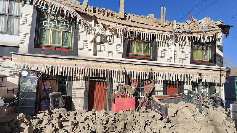 Xi_Jinping_ordena_ma_ximo_esfuerzo_de_rescate_tras_sismo_de_magnitud_6_8_en_Xizang