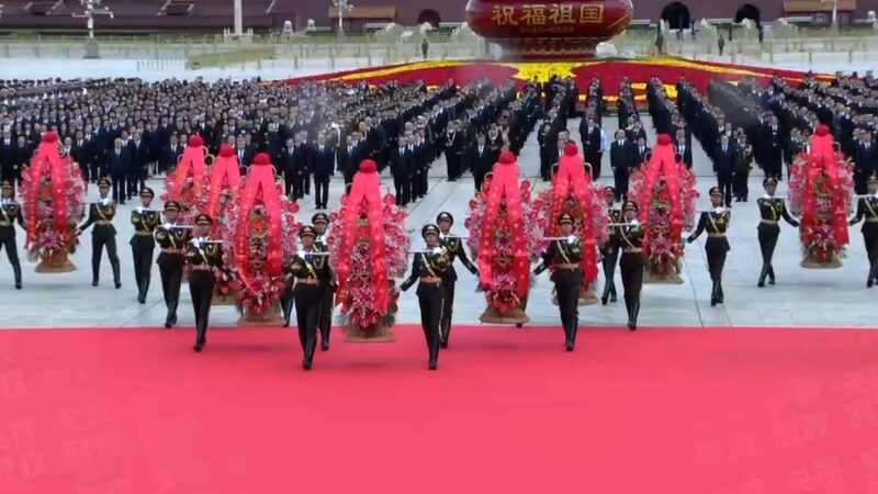Xi_Jinping_rinde_homenaje_a_los_he_roes_cai_dos_en_el_Di_a_de_los_Ma_rtires___ video poster
