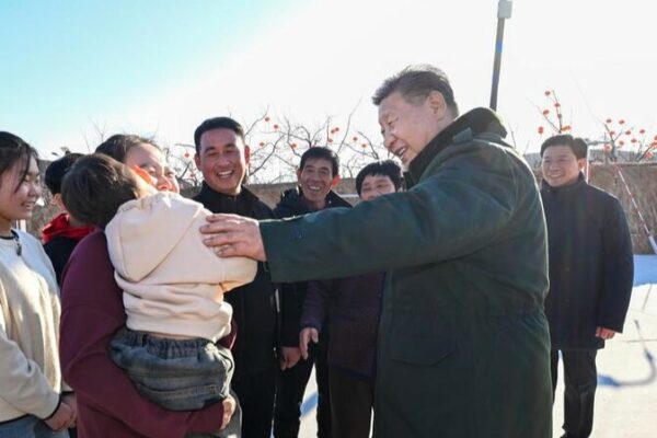 Xi_Jinping_visita_zona_inundada___El_pueblo_siempre_cuenta_con_el_Partido_y_el_gobierno_____