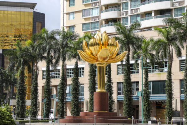 Xi Jinping y Ho Iat Seng se Unen por el Brillante Futuro de Macao 🌟 Xi_Jinping_y_Ho_Iat_Seng_se_Unen_por_el_Brillante_Futuro_de_Macao__