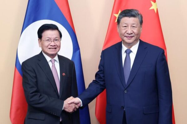 Xi Jinping y el Presidente de Laos refuerzan la cooperación de la Franja y la Ruta 🚂🌏 Xi_Jinping_y_el_Presidente_de_Laos_refuerzan_la_cooperacio_n_de_la_Franja_y_la_Ruta___