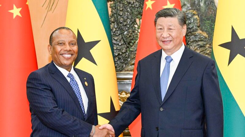 Xi_Jinping_y_el_Primer_Ministro_de_Santo_Tome__y_Pri_ncipe_Forjan_una_Asociacio_n_Estrate_gica__